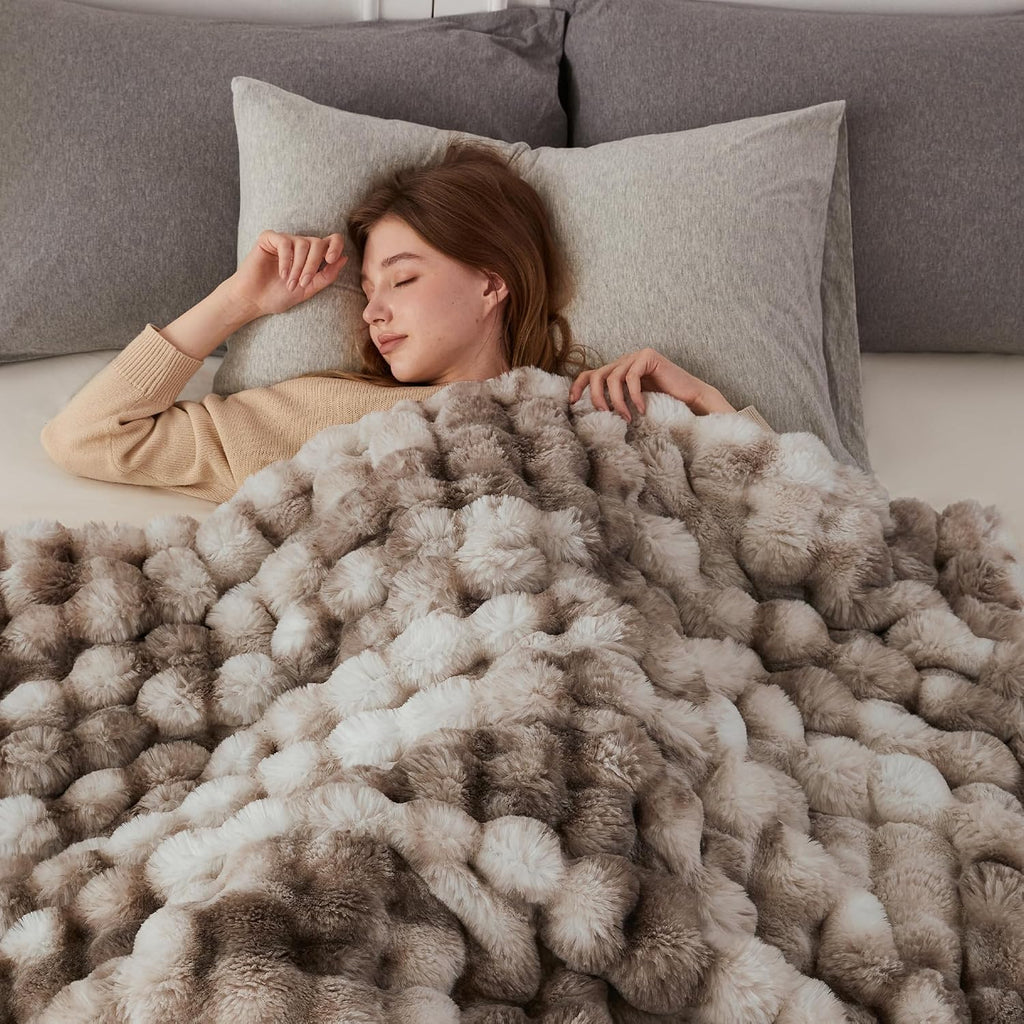 ```text 🐰 Cozy Rabbit Plush Throw Blanket – Soft Flannel Fleece Blanket for Bed, Sofa & Kids' Room 🧸✨ ```