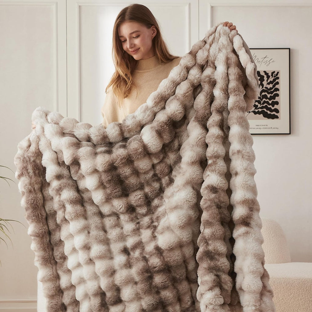 ```text 🐰 Cozy Rabbit Plush Throw Blanket – Soft Flannel Fleece Blanket for Bed, Sofa & Kids' Room 🧸✨ ```